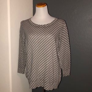 Ann Taylor loft gray white and black print top L